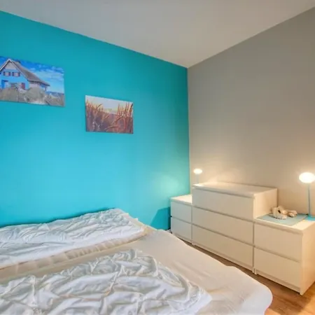- Haus C, App 0c0411 *